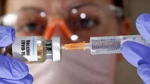 Bệnh nhân tại thủ đô Moscow được phát miễn phí thuốc đặc trị Covid-19