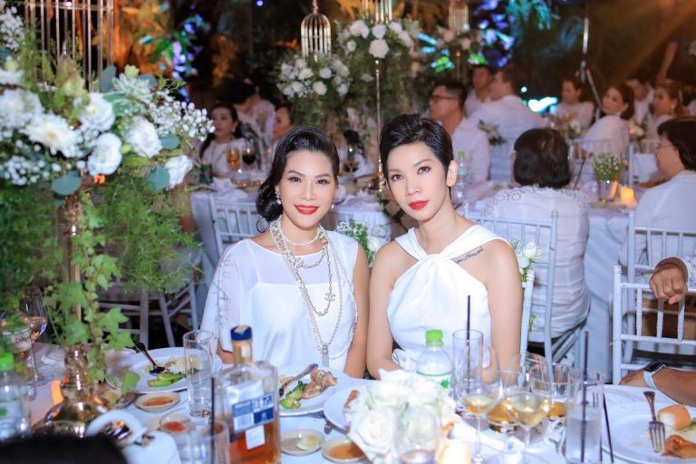 Hoa khôi Hương Hoàng và dàn sao hội ngộ sinh nhật ca sĩ Đàm Vĩnh Hưng