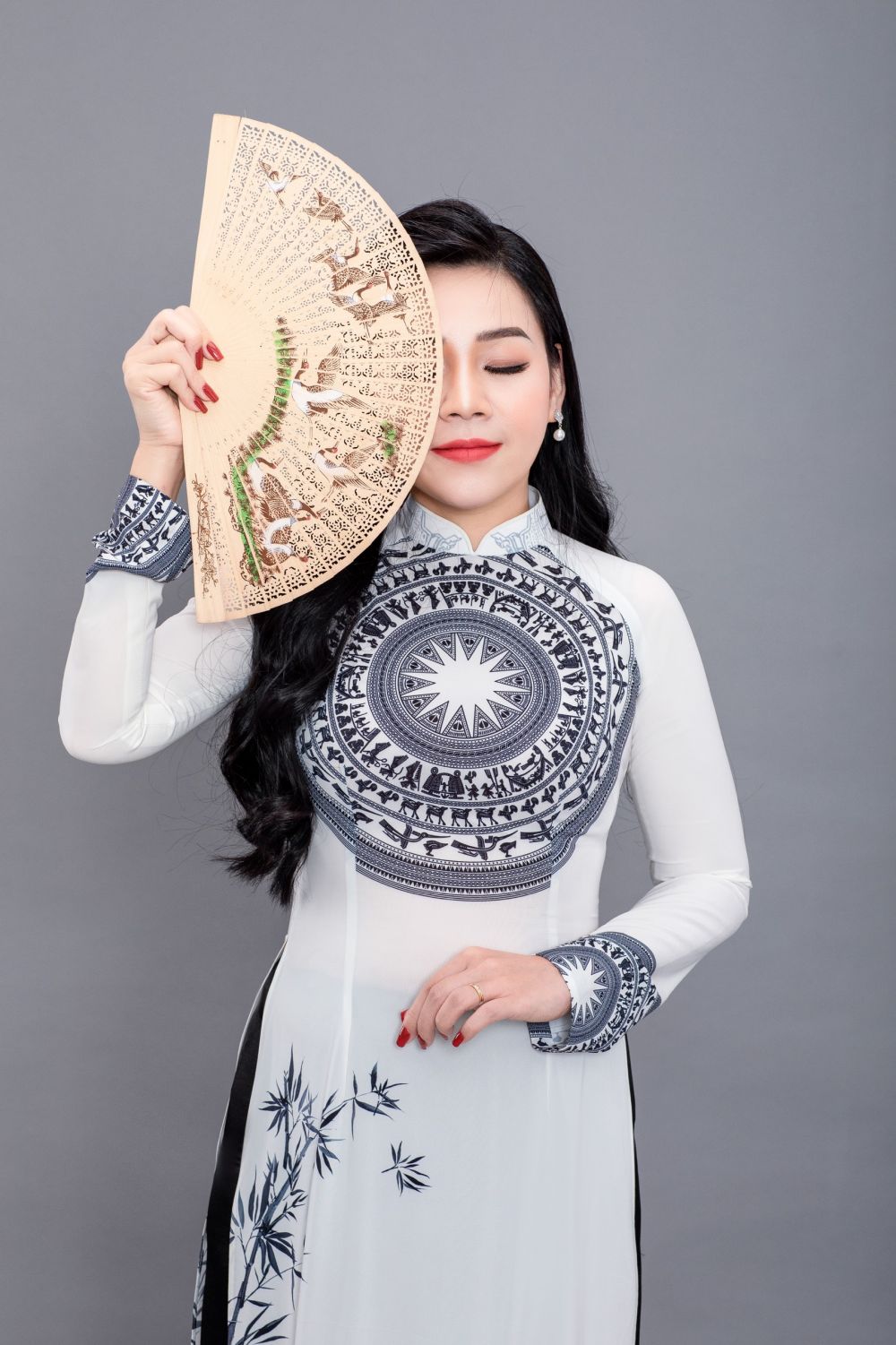 doanh nhan pham bich thuy thanh cong duoc the hien tu trach nhiem cua ban than voi cong dong