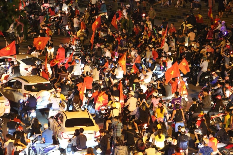 viet nam 2 0 malaysia nhung diem nhan