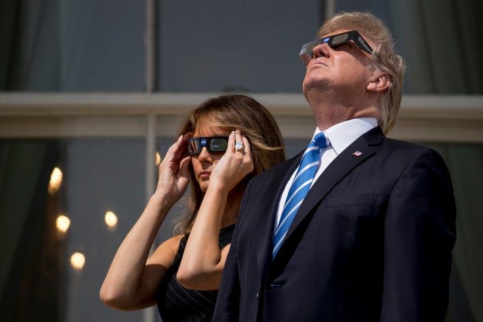 he lo bi mat tong thong donald trump su dung twitter