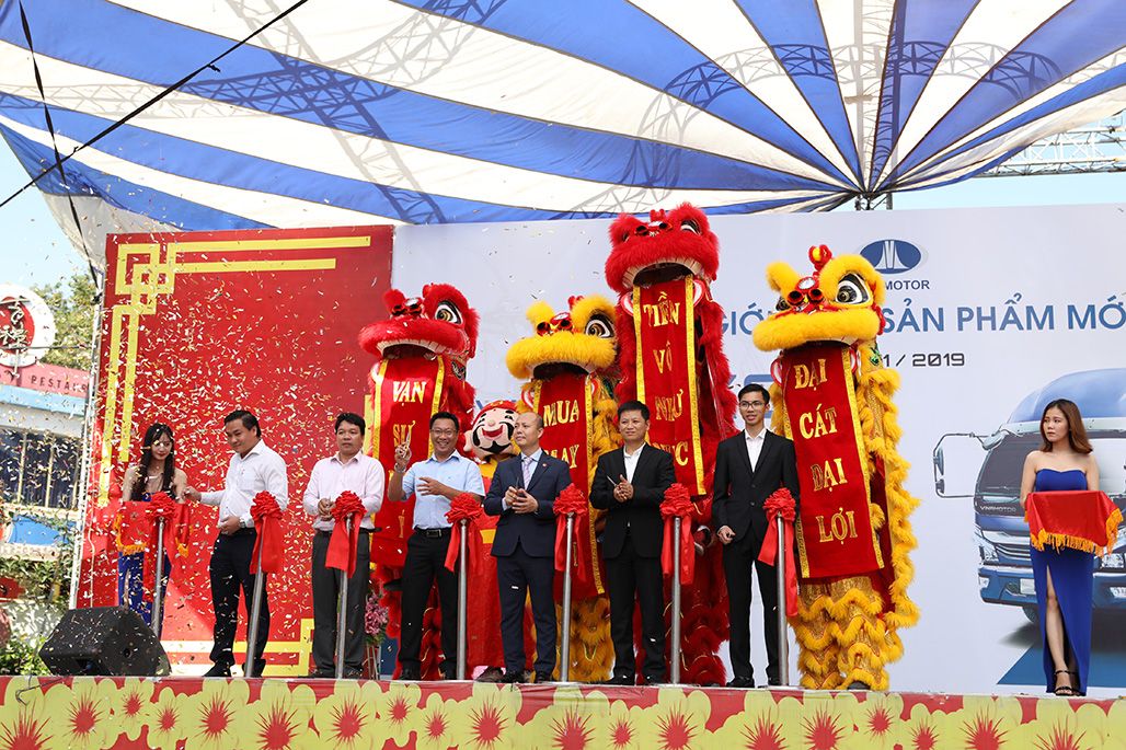 vinamotor k6 ra mat khach hang mien nam