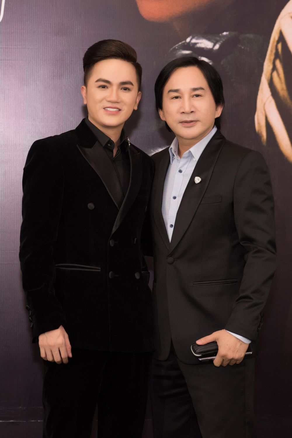 Ca sĩ Khưu Huy Vũ ra mắt MV mới với “cú twist” bất ngờ ca si khuu huy vu ra mat mv moi voi cu twist bat ngo