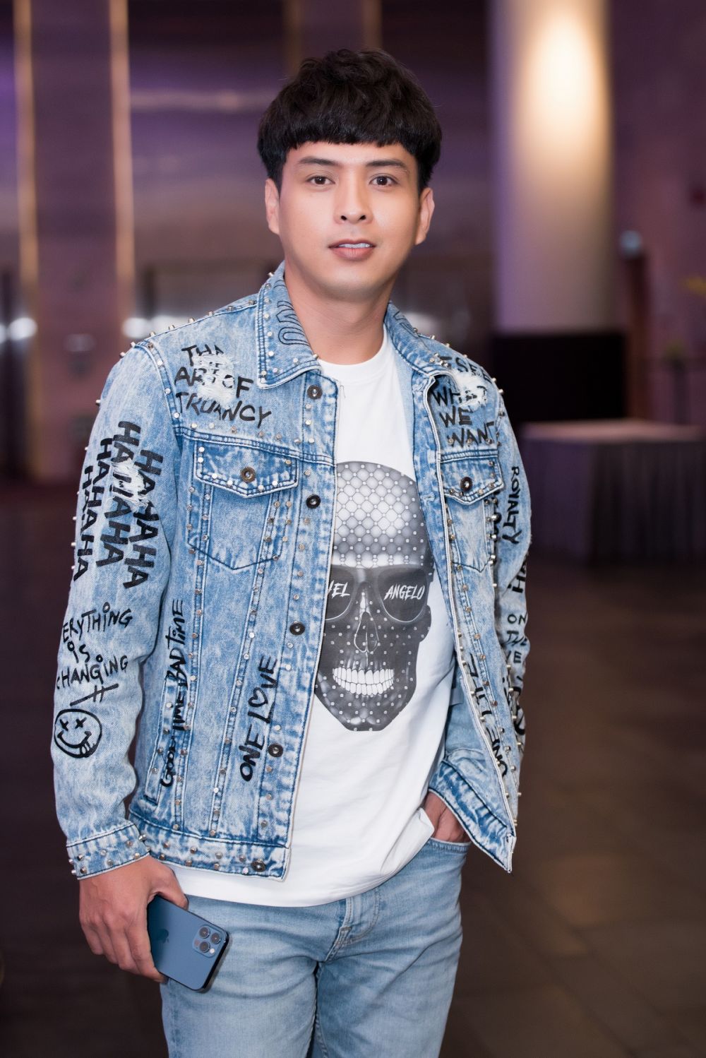 Ca sĩ Khưu Huy Vũ ra mắt MV mới với “cú twist” bất ngờ ca si khuu huy vu ra mat mv moi voi cu twist bat ngo