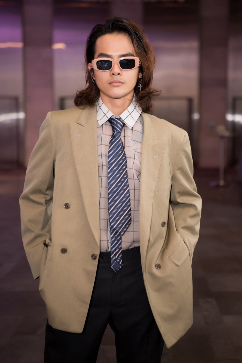 Ca sĩ Khưu Huy Vũ ra mắt MV mới với “cú twist” bất ngờ ca si khuu huy vu ra mat mv moi voi cu twist bat ngo