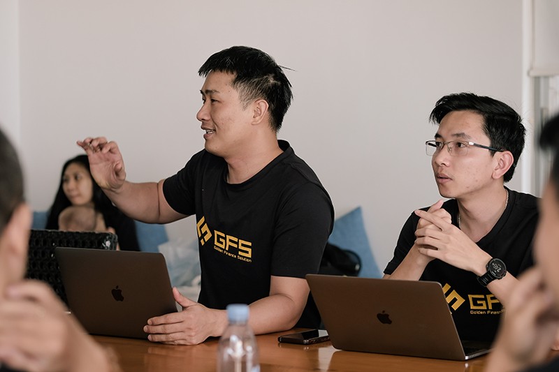 Doanh nhân Phạm Văn Hưởng: 'Học tập hết mình, cống hiến hết mình rồi bạn sẽ thành công'