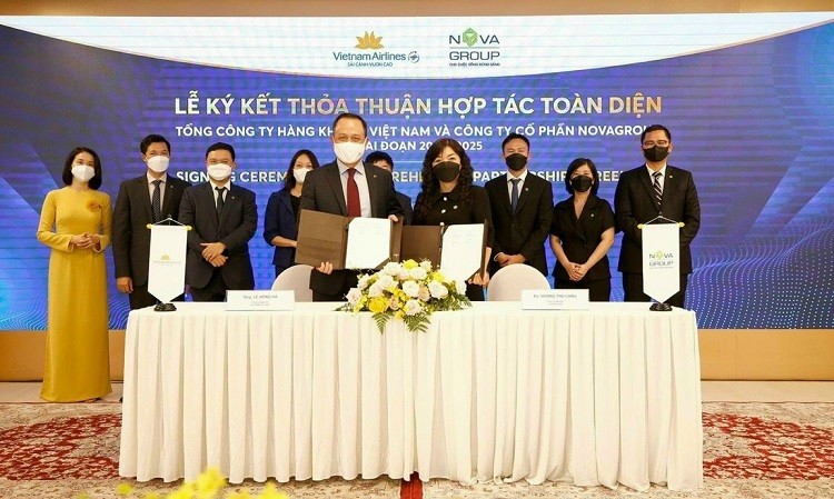 Vietnam Airlines và NovaGroup ký kết thỏa thuận hợp tác toàn diện