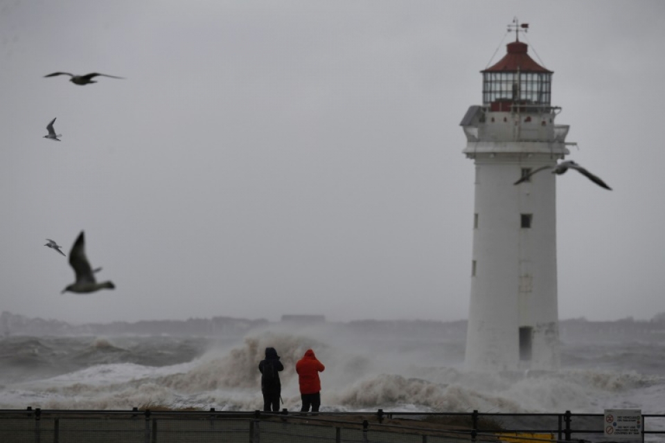 bao lon hoanh hanh tai mot loat nuoc chau au