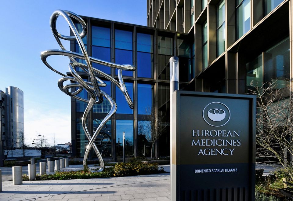 Cơ quan quản lý dược EU nghi ngờ sự cần thiết của mũi tiêm COVID thứ tư. (Photo: Reuters)