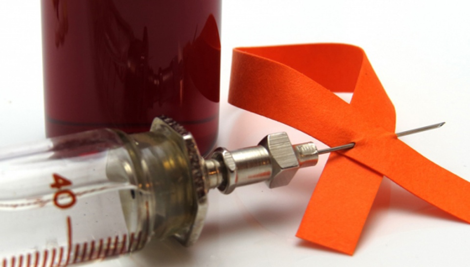 cuba thu nghiem vaccine dieu tri hivaids