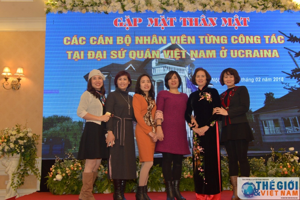 25 nam dong hanh va ket noi cua cac the he can bo lam viec o ukraine