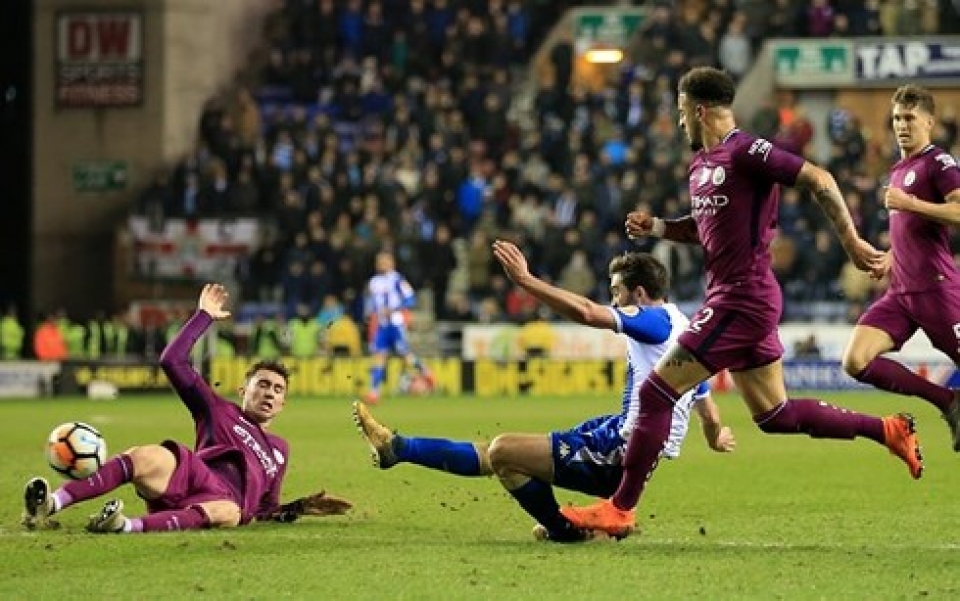 man city dung buoc day cay dang tai fa cup sau tran thua wigan