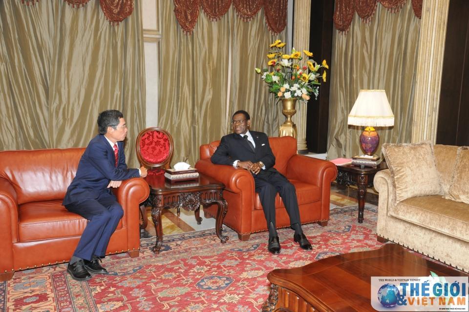 Đại sứ Nguyễn Mạnh Cường trình Quốc thư tại Cộng hòa Guinea Xích Đạo dai su nguyen manh cuong trinh quoc thu tai cong hoa guinea xich dao