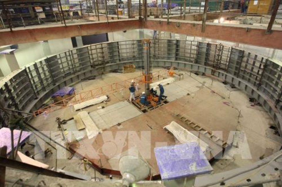 mo canh cua cho nha thau viet ra thi truong xay dung quoc te