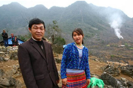 nguoi thay cam ban huyen thoai vinh vien ra di khi cuu nguoi trong lu