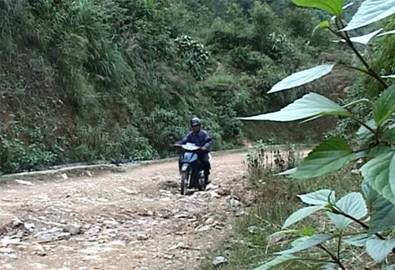 nguoi thay cam ban huyen thoai vinh vien ra di khi cuu nguoi trong lu