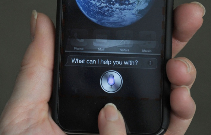 Bé 4 tuổi cứu mẹ thoát chết nhờ tính năng Siri trên iPhone