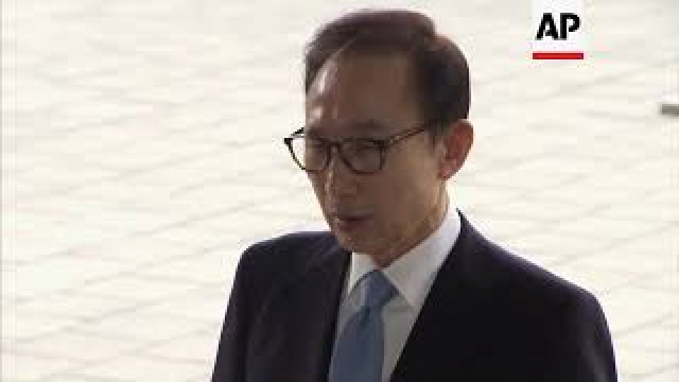 han quoc de nghi bat giu cuu tong thong lee myung bak