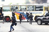 duc bat giu 3 doi tuong nghi khung bo nguoi syria