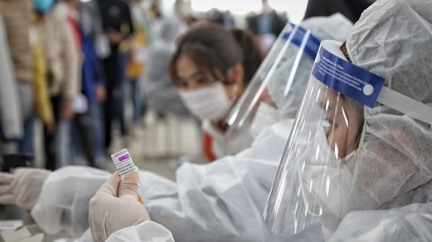 covid19 toi 213 them 131713 ca mac moi 4169 benh nhan nang dang dieu tri