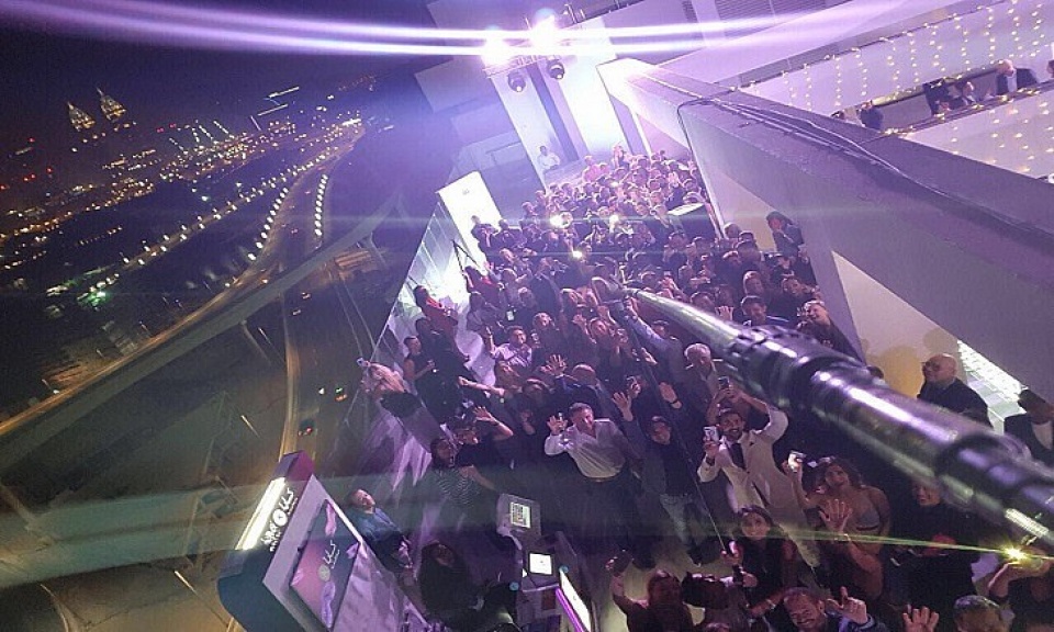 dubai lap ky luc gay tu suong dai nhat the gioi