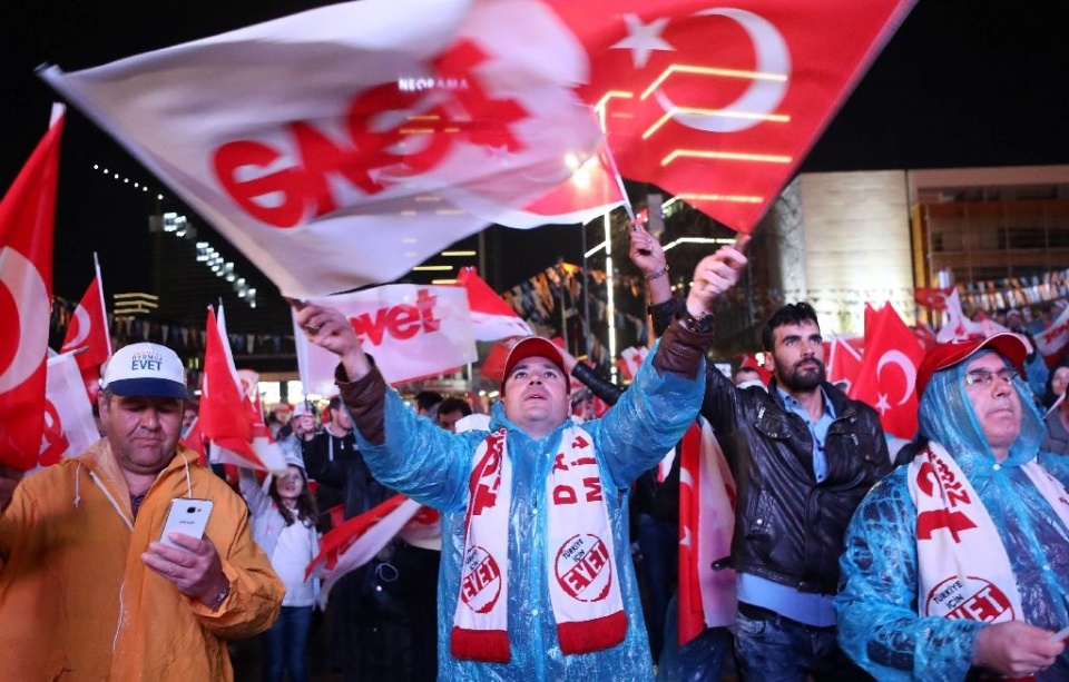 Thổ Nhĩ Kỳ chia rẽ sâu sắc sau trưng cầu ý dân tho nhi ky chia re sau sac sau trung cau y dan