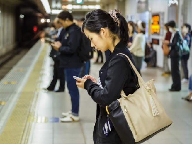 phuong tay hoc cach kiem tien truc tuyen cua phuong dong