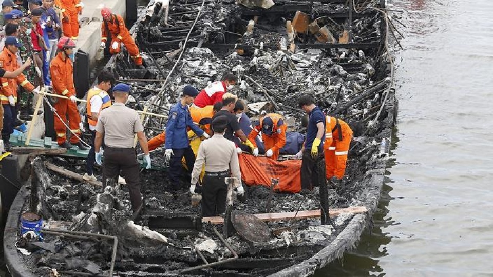 chay pha o indonesia va dong dat o philippines