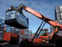 han quoc thang du thuong mai thang thu 5 lien tiep