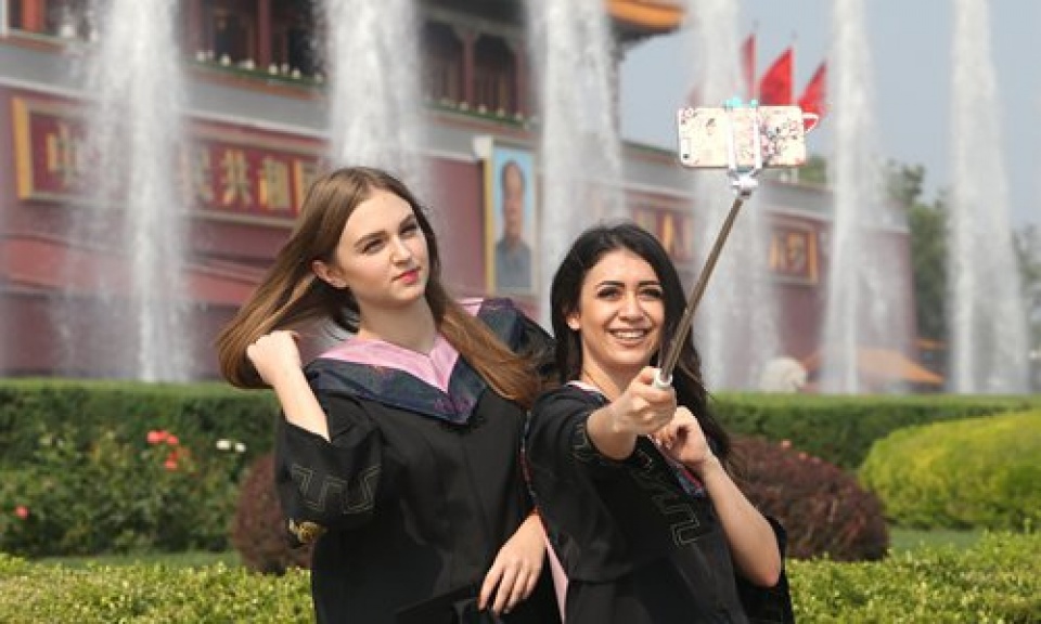 sinh vien quoc te ua chuong bang dai hoc trung quoc