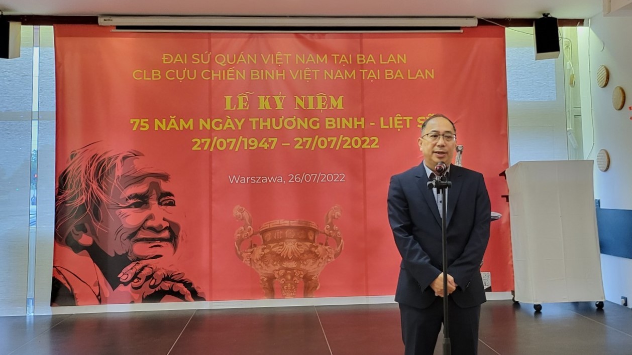 Kỷ niệm 75 năm ngày thương binh liệt sỹ tại Ba Lan