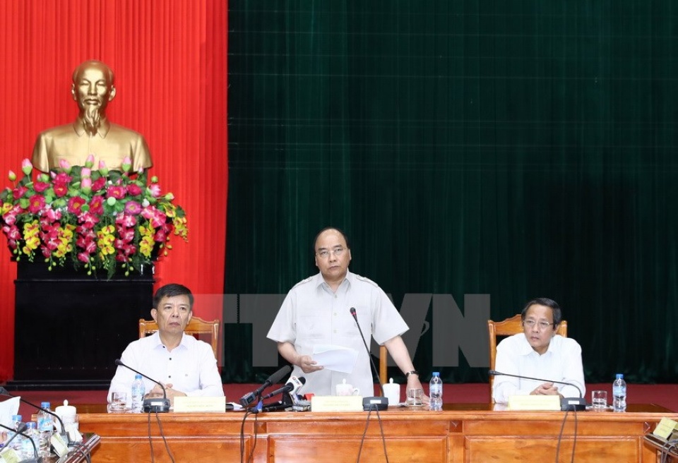 thu tuong truc tiep kiem tra viec khac phuc hau qua bao