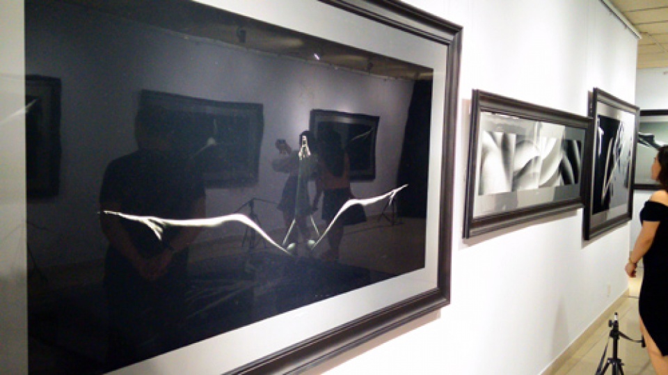 Tò mò triển lãm ảnh khỏa thân đầu tiên được cấp phép ở Việt Nam to mo trien lam anh khoa than dau tien duoc cap phep o viet nam