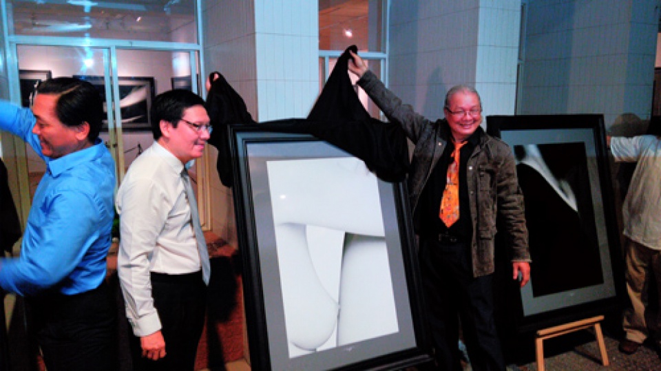 to mo trien lam anh khoa than dau tien duoc cap phep o viet nam