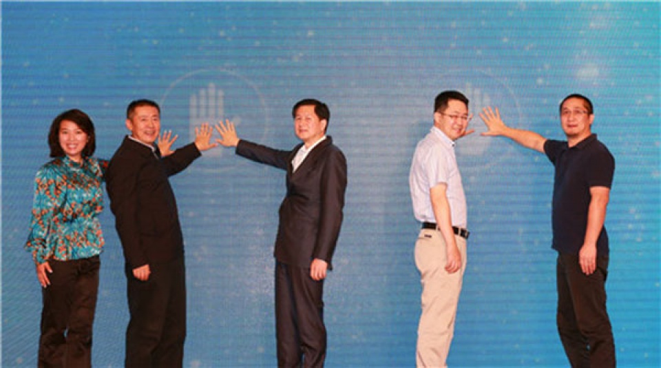 nguoi trung quoc di du lich de cai thien hinh anh dat nuoc