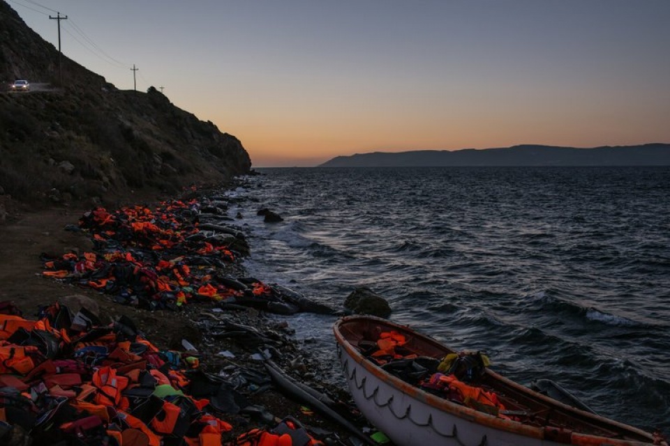 danh sach tuong niem 33293 nguoi thiet mang tren duong den chau au