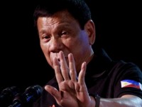 ong duterte yeu cau my khong giu vu khi tai philippines