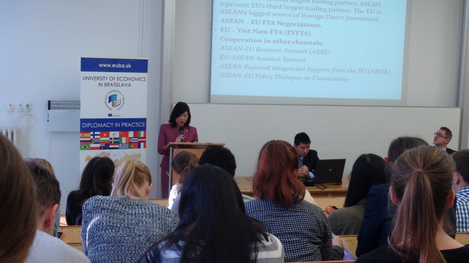 gioi thieu viet nam toi sinh vien slovakia