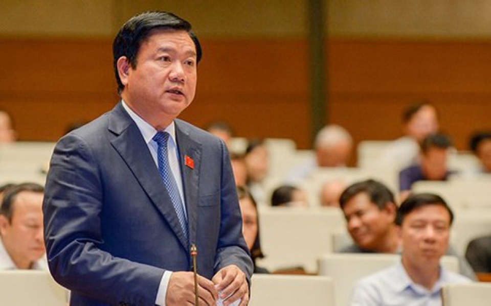 dinh chi sinh hoat dang tu cach dai bieu quoc hoi khoi to bat tam giam ong dinh la thang