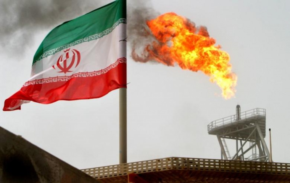 iran huong loi tu quyet dinh cat giam san luong cua opec