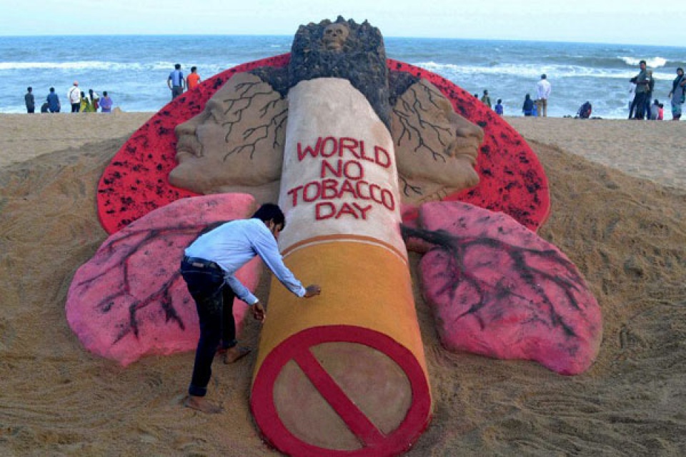 the gioi thiet hai 1400 ty usd vi thuoc la