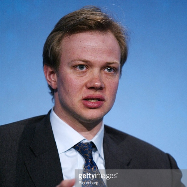 tong thong trump hoi chuyen gia tra loi