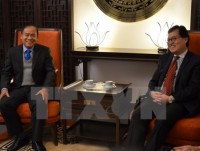 lanh dao bo ngoai giao chuc mung tet lao