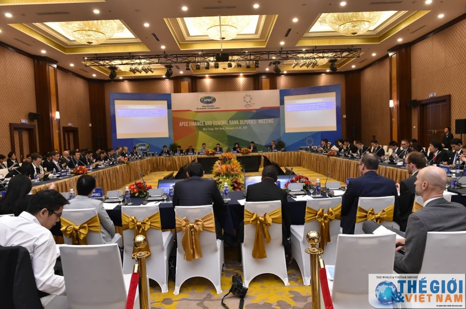 khai mac hoi nghi thu truong tai chinh va pho thong doc ngan hang trung uong apec 2017