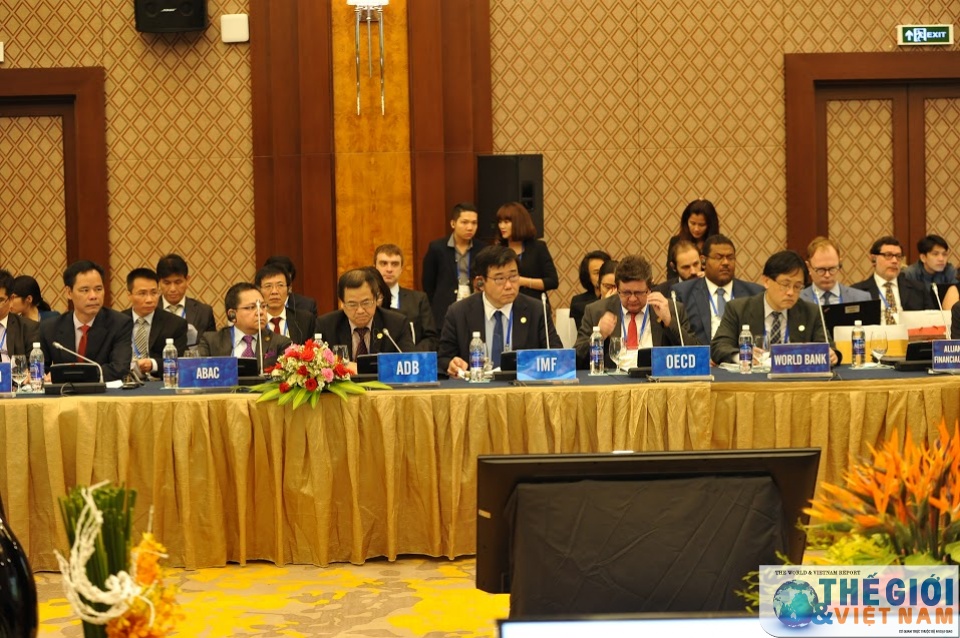 khai mac hoi nghi thu truong tai chinh va pho thong doc ngan hang trung uong apec 2017
