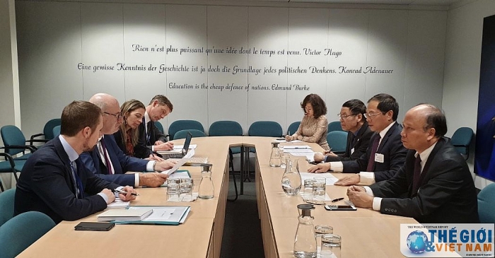 thu truong thuong truc bui thanh son tham va lam viec tai nghi vien chau au thuc day bo phieu phe chuan evfta va evipa