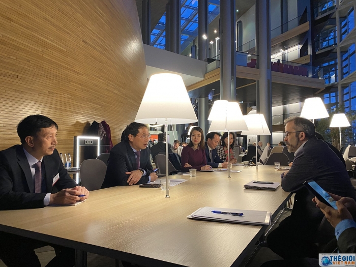 thu truong thuong truc bui thanh son tham va lam viec tai nghi vien chau au thuc day bo phieu phe chuan evfta va evipa