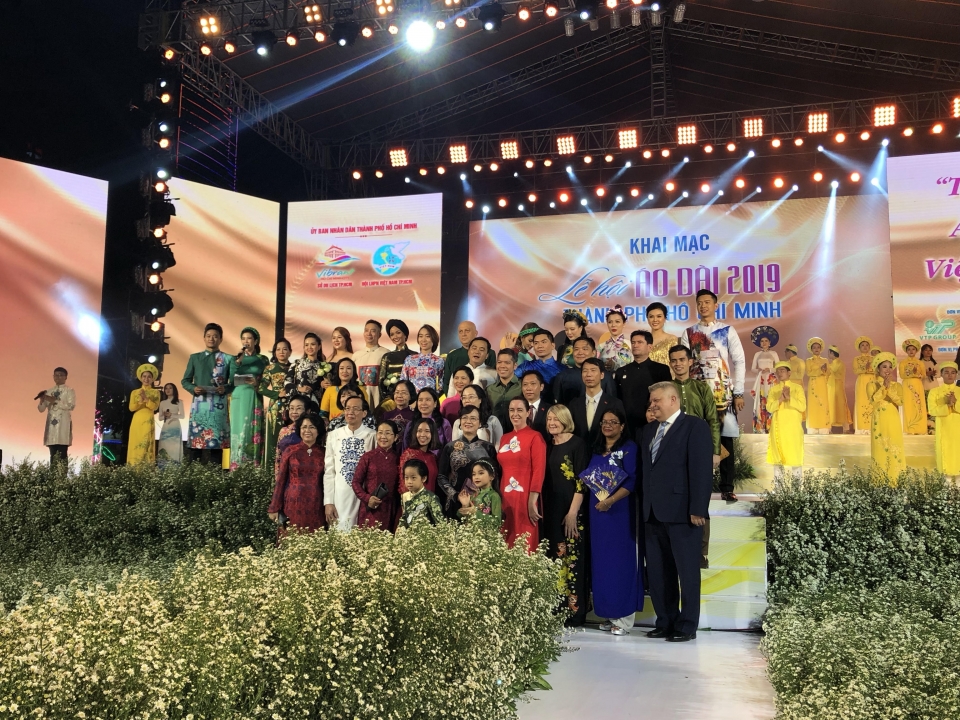 khai mac dai tiec le hoi ao dai tp ho chi minh lan vi nam 2019