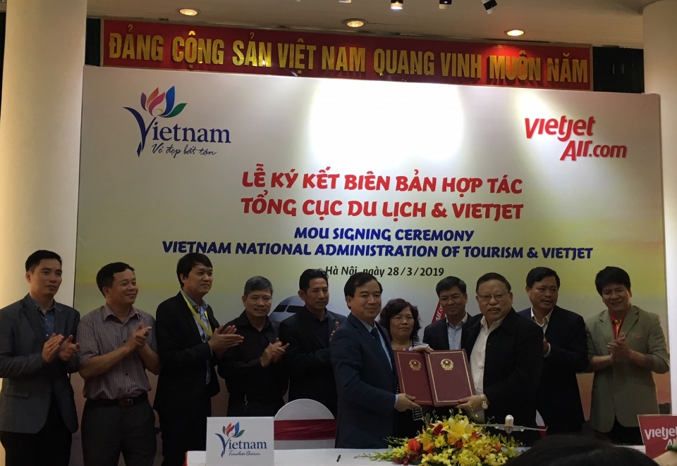 tong cuc du lich hop tac voi vietjet air dua du lich viet nam ra the gioi