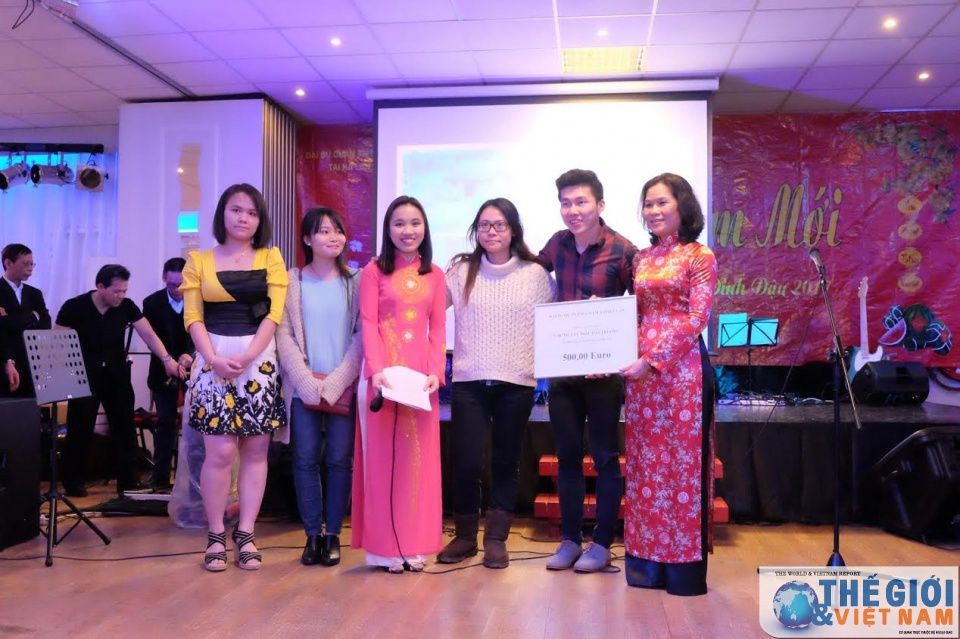 VSNL chung tay xây dựng một mái trường du hoc sinh viet nam tai ha lan keu goi xay dung truong hoc